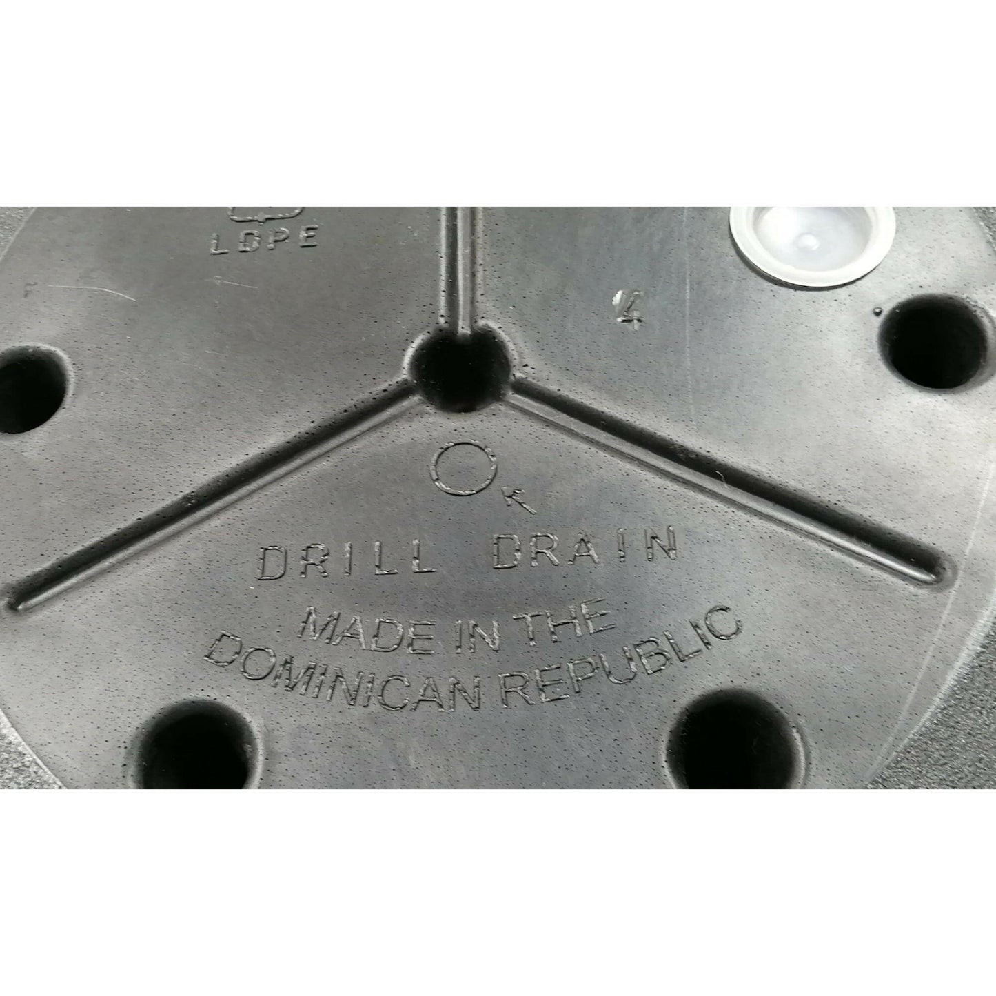 Mosswood Resin Planter – 18in Matte Black Weather Resistant - GoTypical