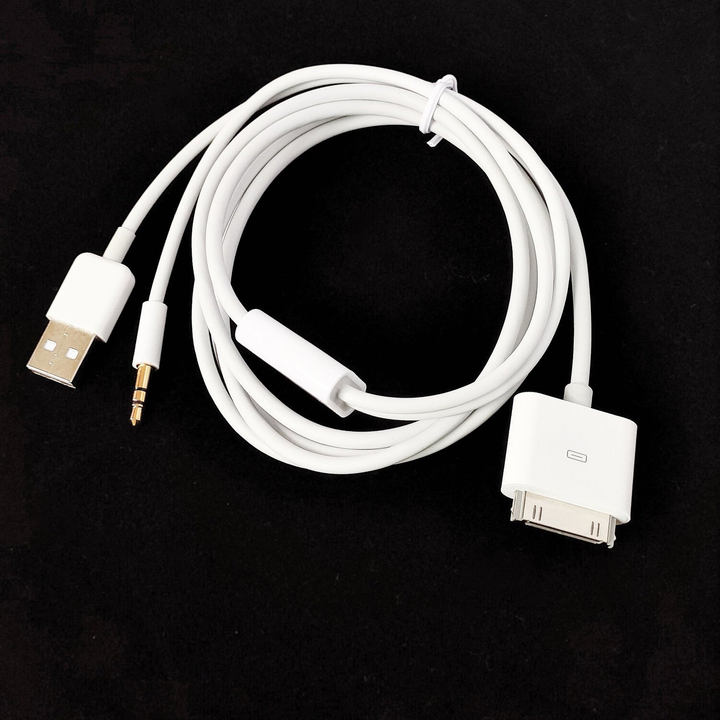 Suitable for iPhone 4S, iPod, AUX car audio cable, phone USB charging data cable, 1.5 meters