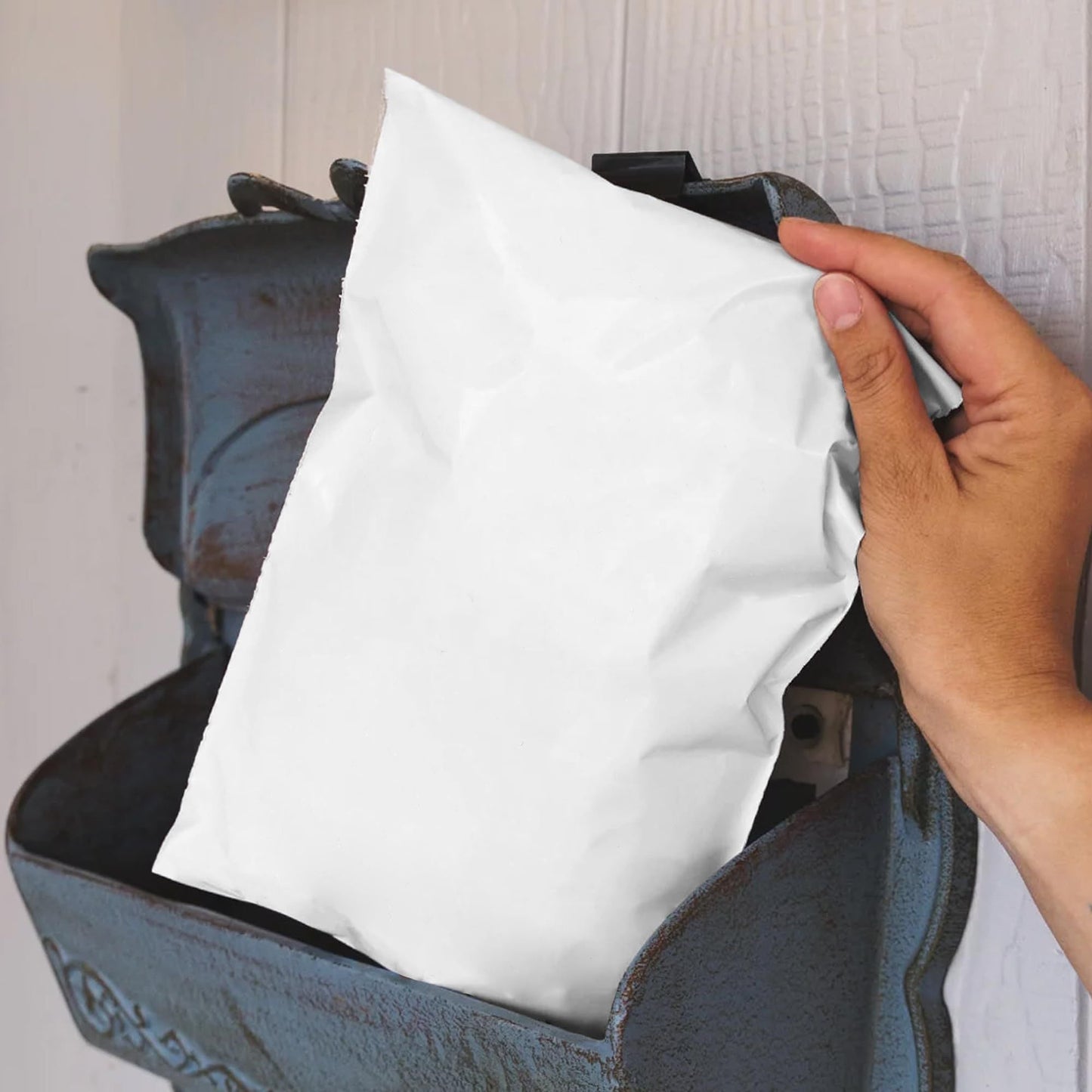 White Poly Mailers 6 x 9 Inches. 3000 Pack Poly Shipping Bags for Clothing with Self - Seal Tape. Stretchy Waterproof Mailers Poly Bags for Shipping. Shipping Envelopes for Clothing - GoTypical